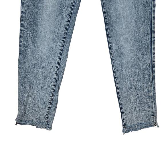 Noisy May Womens Jeans 29 High Rise Straight Leg Distressed Raw Hem Denim Chic - Picture 4 of 13